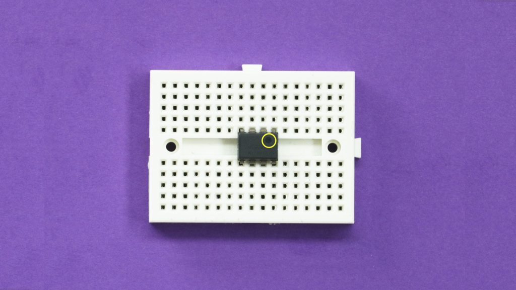 Esta imagem tem um texto alternativo em branco, o nome da imagem é chip-circuito-integrado-1024x576.jpg